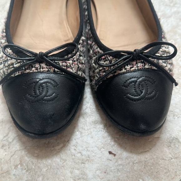 Chanel Flats size 37 - Picture 3 of 9